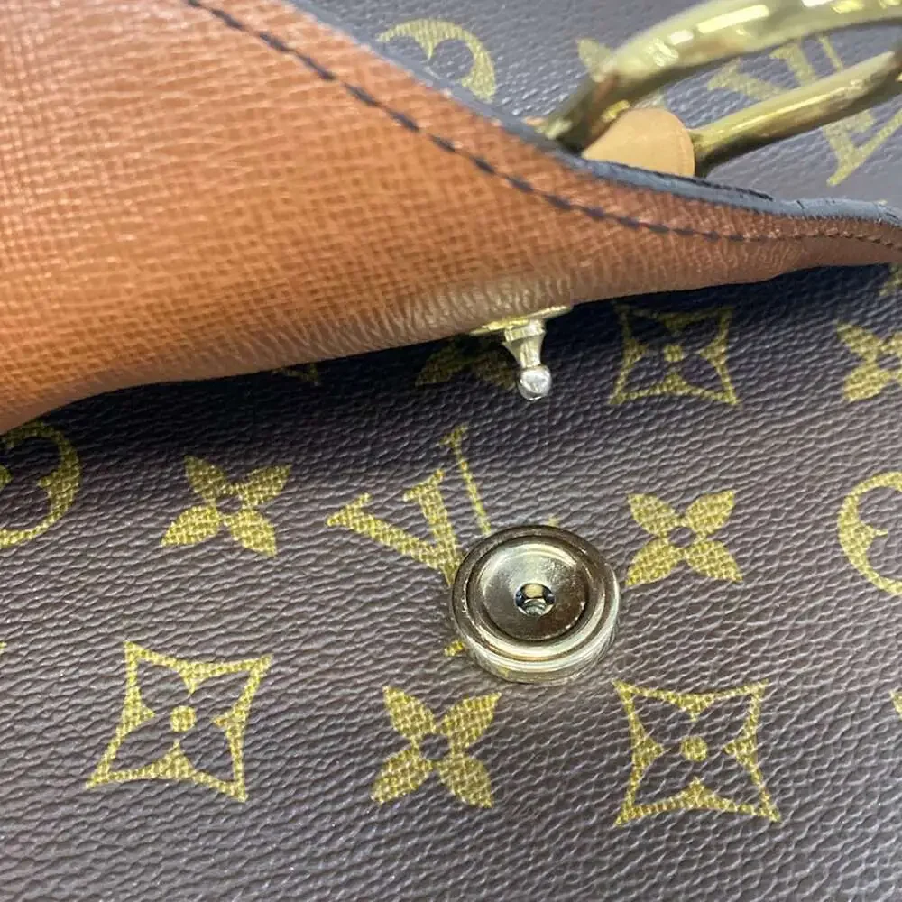Louis Vuitton Saint Cloud GM Monogram Shoulder Bag M51242